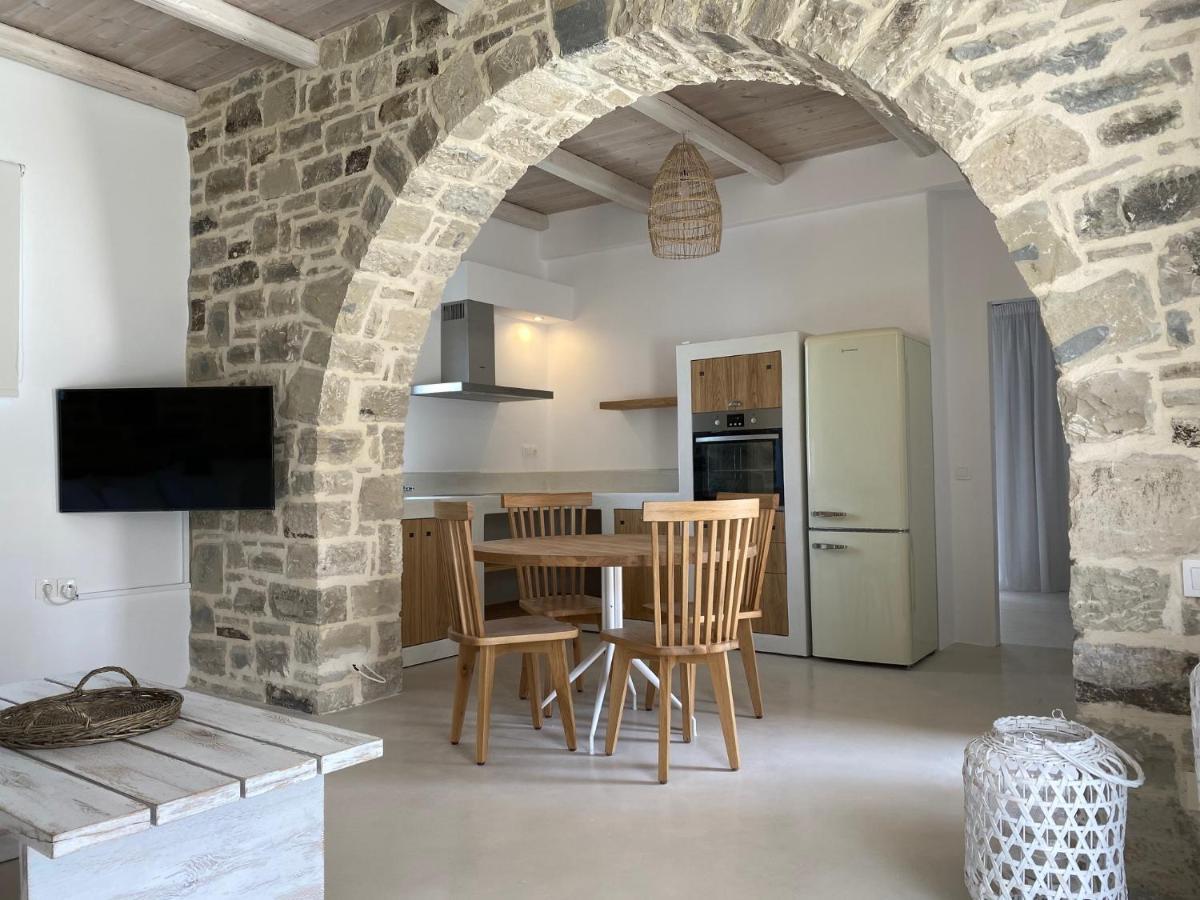 Laini Luxury Suites Pombia Bagian luar foto