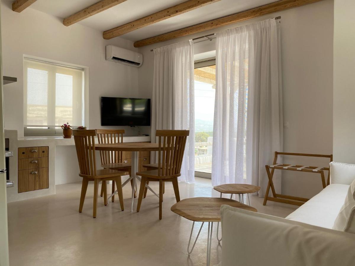 Laini Luxury Suites Pombia Bagian luar foto