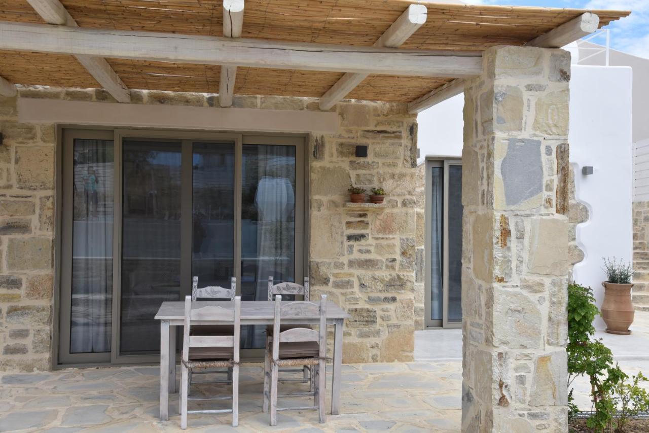 Laini Luxury Suites Pombia Bagian luar foto