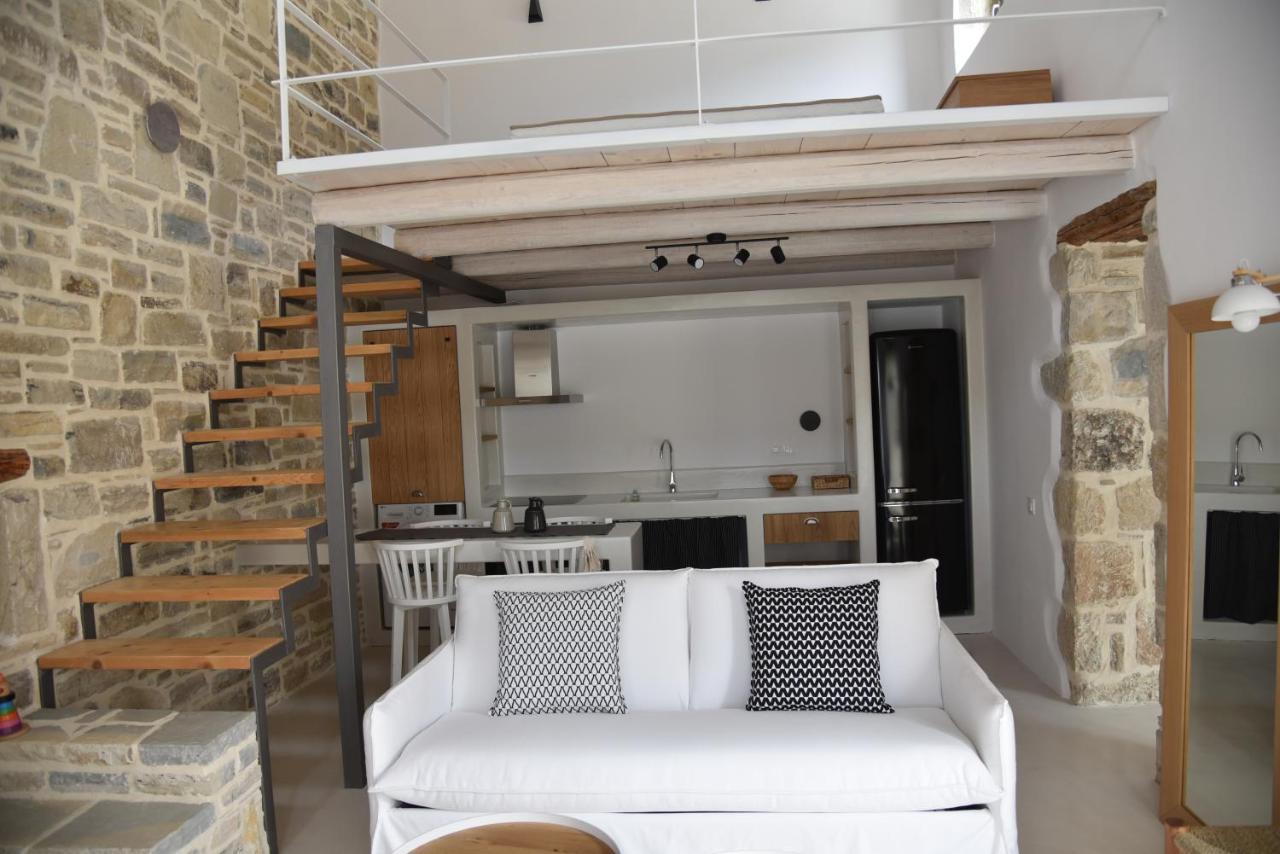 Laini Luxury Suites Pombia Bagian luar foto