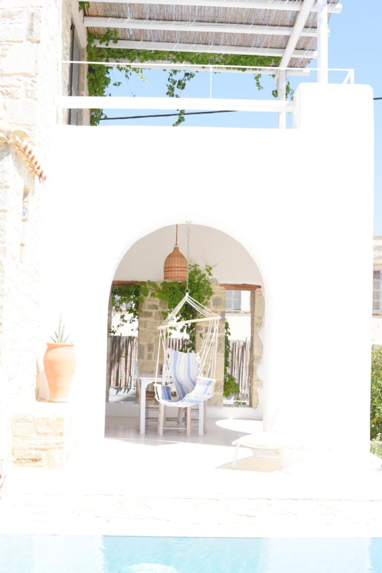 Laini Luxury Suites Pombia Bagian luar foto
