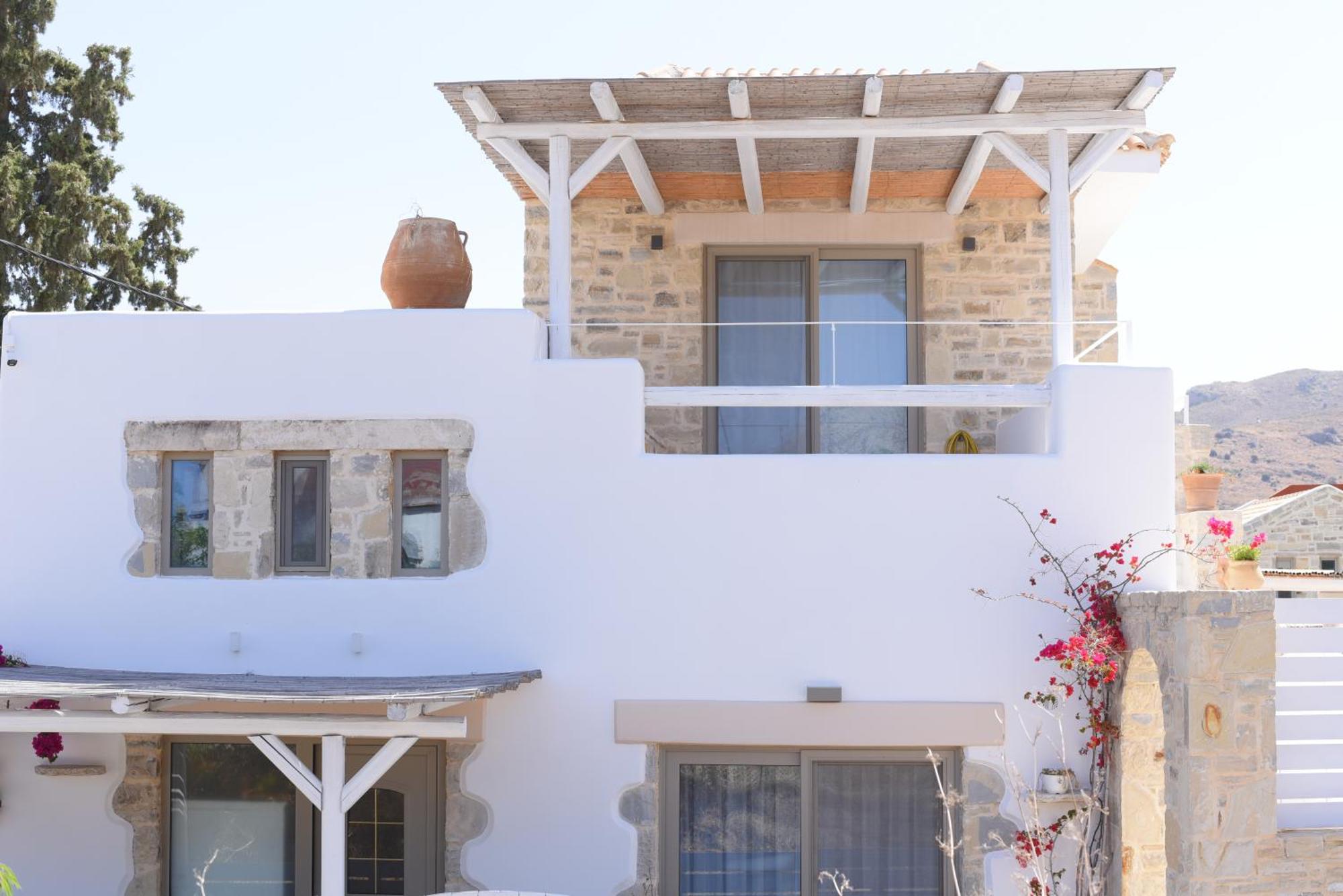 Laini Luxury Suites Pombia Bagian luar foto